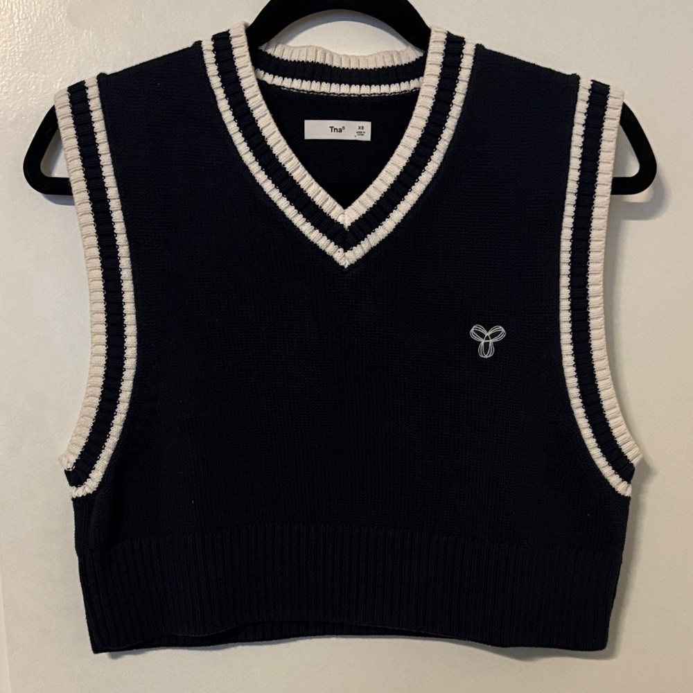 TNA Marcy Sweater Vest Crop Top Navy